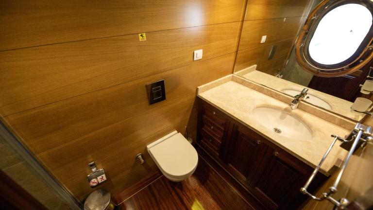 Guest bathroom of luxury gulet Kayhan 4 image 1