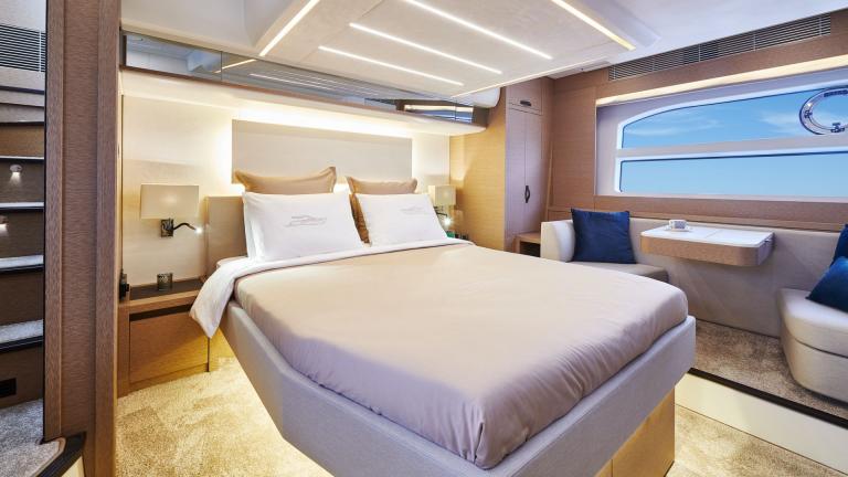 Guest cabin of luxury motor yacht Shaft image 1